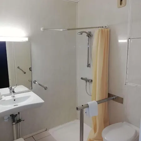 Hotel Brit Vallee Du Lot 3*