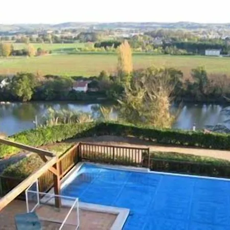 Brit Vallee Du Lot 3*
