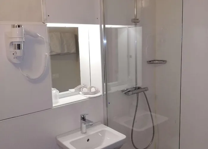 Hotel Brit Vallee Du Lot Fumel