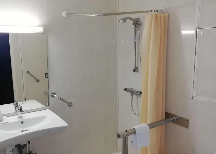 Hotel Brit Vallee Du Lot 3*