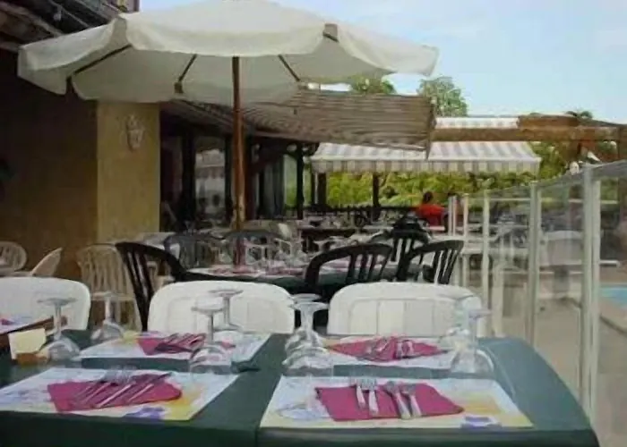 Hotel Brit Vallee Du Lot Fumel