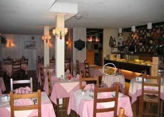 Brit Vallee Du Lot Hotel