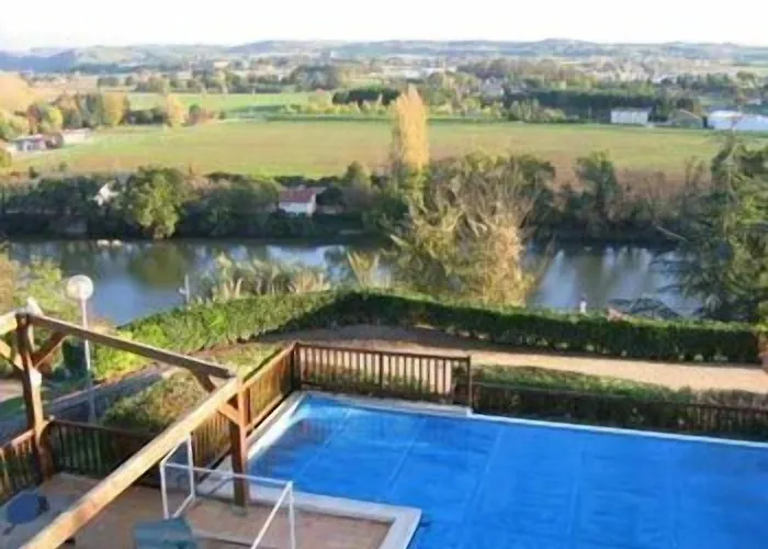 Brit Vallee Du Lot 3*